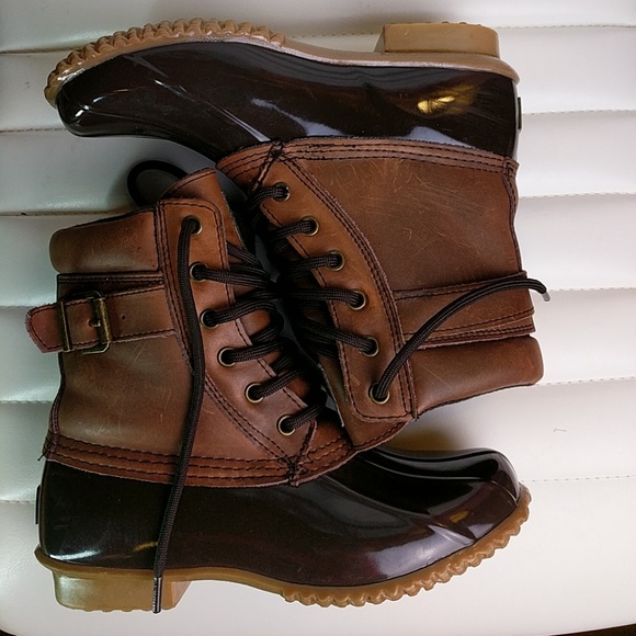 G.H. Bass & Co. Shoes - Waterproof Duck Boot Size 7 NWOT